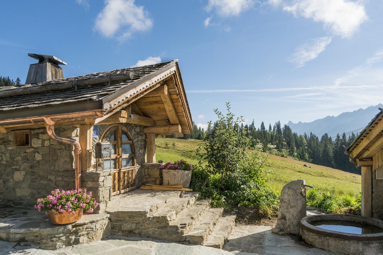 Hotel Marc Veyrat - La Maison Des Bois Manigod Exterior foto